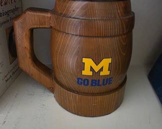 University of Michigan Wolverines Barrel-Style Mug