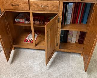Buffet cabinet storage