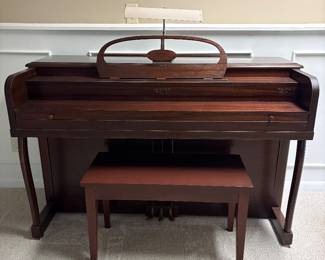Lester upright piano cover closed