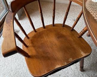 1 captain chair with arms