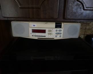 GE CD RADIO UNDER CABINET 