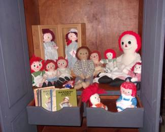 Vintage RAGGEDY ANN/ANDY Dolls, Bank, Books
