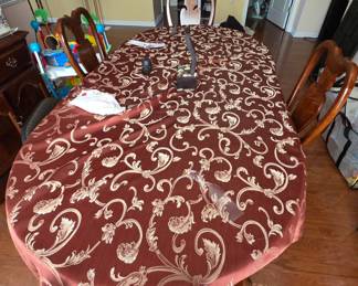 Dinng Room table and 4 chairs $250 pic2