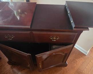 Rolling Serving Table Pic# 4
