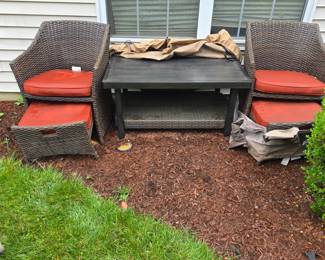 Patio Furniture with 2 chairs pic #1 - $225