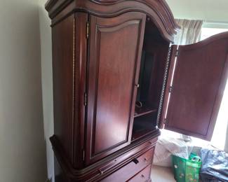 Credenza pic# 2 $250