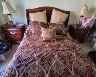 Queen Size Sleigh Bed with 2 nightstands $500
