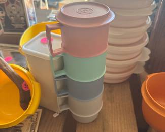 Tupperware 