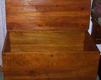 Wood storage chest