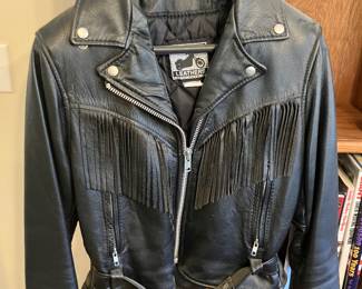 Women’s S fringed leather jacket
