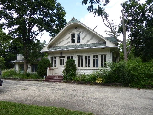 See prices & more info, copy & paste link: https://beforeudemo.com/sale/burr-ridge-4000sf-on-4-acres-demolition-sale-cms22t