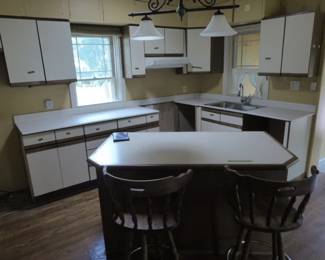 See prices & more info, copy & paste link: https://beforeudemo.com/sale/burr-ridge-4000sf-on-4-acres-demolition-sale-cms22t