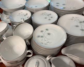 China service for 16