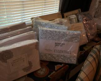 Bedding sheets (new)