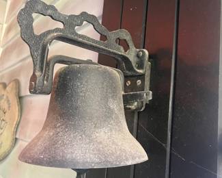 Vintage Cast Iron Dinner Bell 