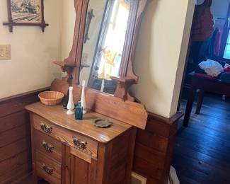 Antique Victorian/Eastlake oak dresser with ornate beveled mirror, carved details and side shelves, c. 1880–1900