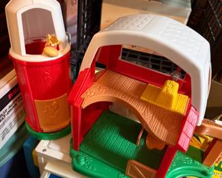 fisher price farmhouse