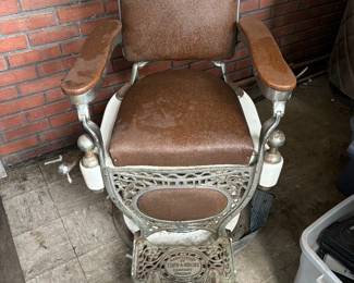 Early 1900’s THEO-A-KOCHS barber chair