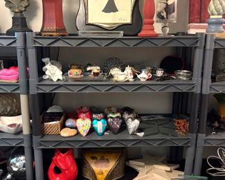 Mini tea pot ornaments, glassware, lamp and wall decor.