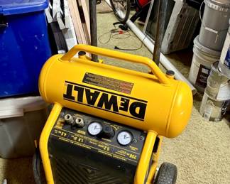 DeWalt D55146 Portable Air Compressor