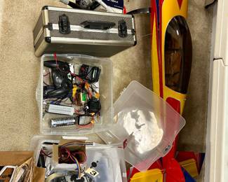 LARGE AEROBATIC RC AIRPLANE – COMPLETE-LOOKING AIRFRAME