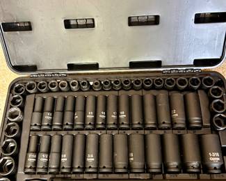 QUINN 61-Pc Master Impact Socket Set 1/2” Drive • SAE & Metric Deep & Standard Impact Sockets Extensions & Adapters • Carrying Case