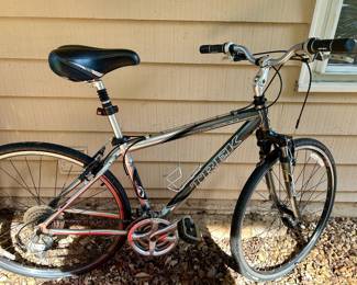 Trek 7200 Multitrack Hybrid Bicycle