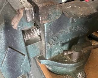 Littlestown No. 112 Swivel Bench Vise