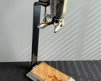 Rogar Estate Table Top Wine Bottle Opener