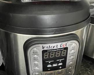 Instant Pot IP-DUO Multi-Use Pressure Cooker