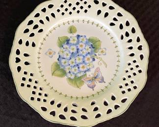 Andrea by Sadek Hydrangea Reticulated Decorative Plate