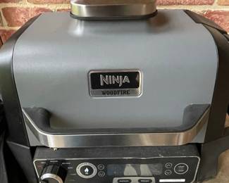 Ninja OG701Q 7-in-1 Woodfire Outdoor Grill & Smoker