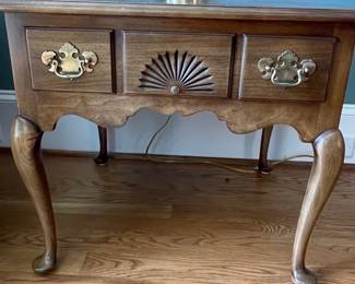 Statton Americana Collection Fan-Carved Side Table