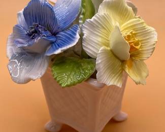 Thorley Bone China Floral Arrangement