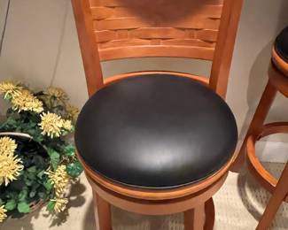 Boraam Palmetto Swivel Bar Stool