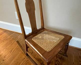 Hugel Nursery Rocking Chair