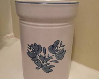 Pfaltzgraff Yorktowne pattern utensil crock