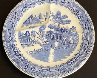 Globe Pottery Co. Willow Pattern Stanley Hotel Ware Divided Grill Plate