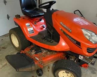 Kubota GR2110 Garden Tractor
