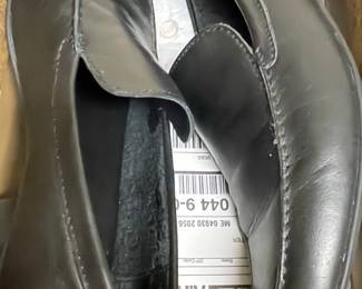 Men's Black Leather Slip-On Loafers