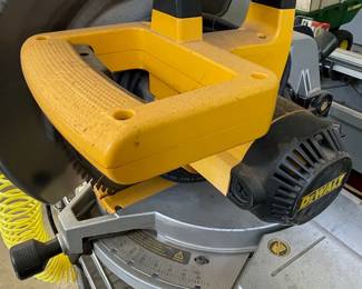 DeWalt 12-inch Compound Miter Saw