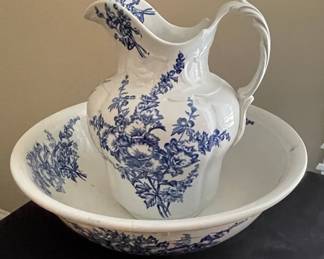 Alba China Wash Basin and Pitcher Set