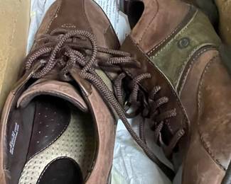 Born Women's Melissa Br Leather/Dk Green Suede Lace Up Oxfords