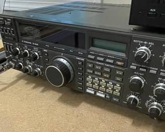 Kenwood TS-940S HF Transceiver