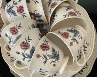 Wedgwood Williamsburg Potpourri Dinnerware Set