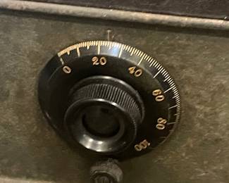 Atwater Kent Model 40 Radio with Matching Speaker