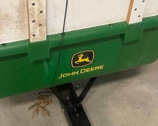 John Deere 10P Poly Utility Cart