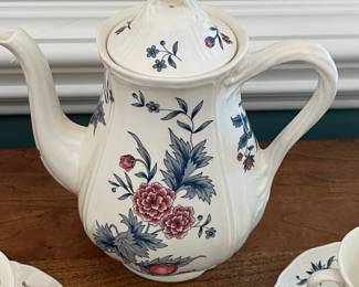 Wedgwood Williamsburg Potpourri Tea Service
