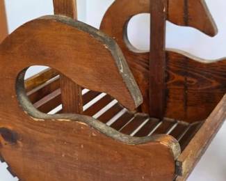 Wood goose basket