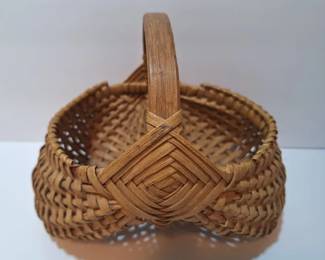 Vintage egg basket